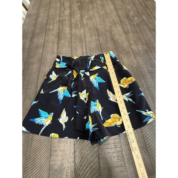 Women's Zara Shorts Size S Black Bird Print NEW - Picture 5 of 7